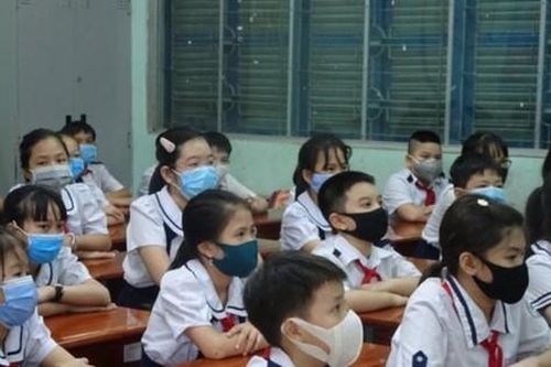 Cử tri ngành y tế TPHCM kiến nghị tiêm vắc xin cho trẻ em