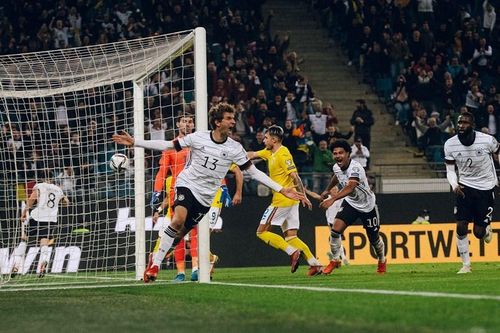 Thắng ngược Romania, Đức chạm một tay vào vé World Cup