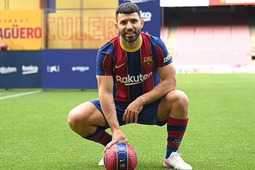 Aguero ra mắt Barcelona ở trận El Clasico