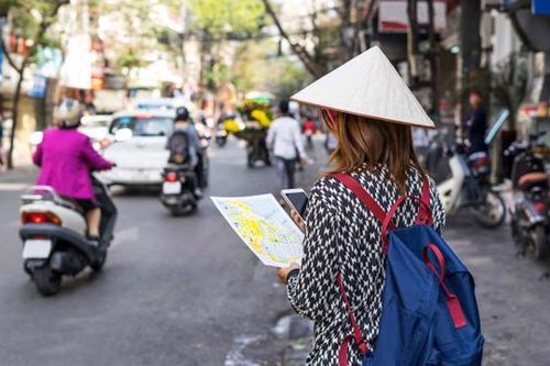 Du lịch Việt dự kiến mở cửa hoàn toàn với khách quốc tế từ 6/2022