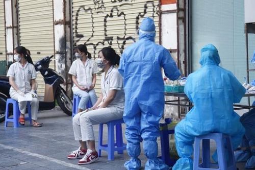 Hà Nội thêm 2 ca mắc COVID-19, trong đó 1 ca liên quan Bệnh viện Việt Đức