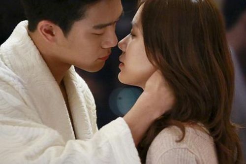 Người chồng ngoại tình nhưng vẫn tạo vỏ bọc hạnh phúc với vợ cho đến khi câu nói của cô cháu gái đã lật tẩy bộ mặt dã tâm của anh ta