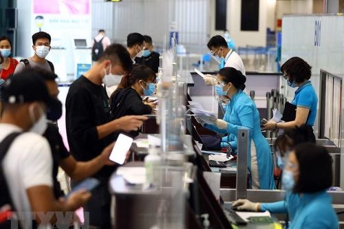 Hình ảnh chính thức mở lại chuyến bay thương mại Hà Nội - TP Hồ Chí Minh