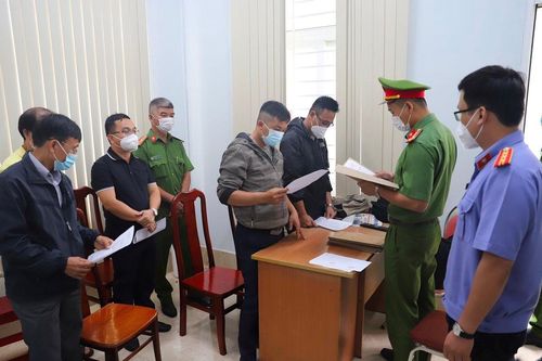 Hàng loạt cán bộ huyện, xã ở huyện Đắk R'lấp bị khởi tố, bắt tạm giam