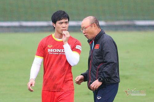 Tuyển Việt Nam: Thầy Park hãy sửa sai bắt đầu từ... Công Phượng