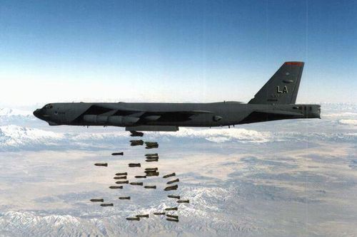 'Pháo đài bay' B-52 đã 'biến hình' như thế nào sau 6 thập kỷ?