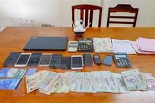 Thanh Hóa: Hai hiệu trưởng trường tiểu học bị bắt trên chiếu bạcTin khácThành phố Lạng Sơn: Vững bước trên đường phát triểnDoanh nghiệp Lạng Sơn: Xây dựng, phát triển văn hóa doanh nghiệp