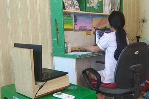 Tiếp nhận, tạo điều kiện học tập cho học sinh về cư trú tại địa phươngTin khácĐổi mới giáo dục từ ứng dụng công nghệ thông tinVững vàng trên trận tuyến chống 'giặc lửa'