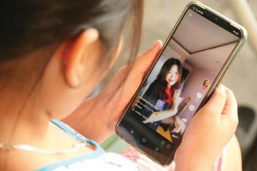 Đời sống Tính hai mặt với điệu nhảy 'đốc-cờ-lê'