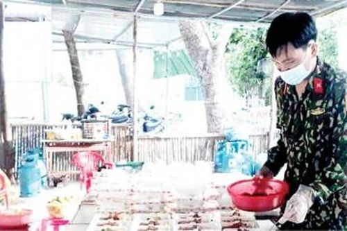 Chính trị - Xã hội An ninh - Quốc Phòng Những 'bếp trưởng' không chuyên