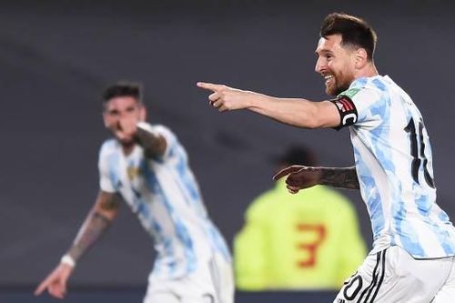 Messi lập siêu phẩm giúp Argentina thắng đậm Uruguay