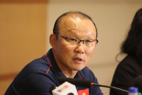 HLV Park Hang-seo: 'Không hiểu vì sao bầu Hiển nói tôi bảo thủ'