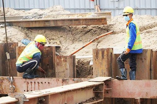 Tái khởi động các công trình giao thông trọng điểm
