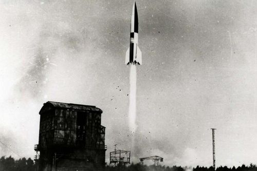 'Vũ khí báo thù' nào khiến trùm phát xít Hitler vỡ mộng?