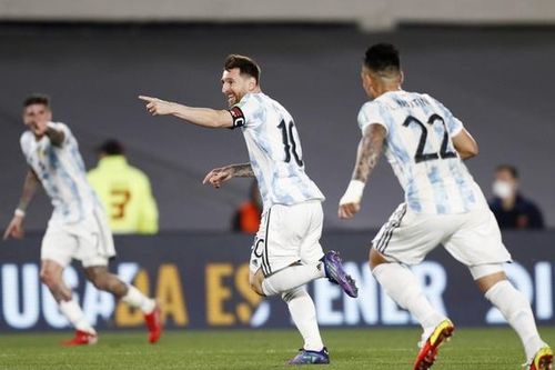 Siêu sao Messi lập công giúp đội tuyển Argentina hạ Uruguay