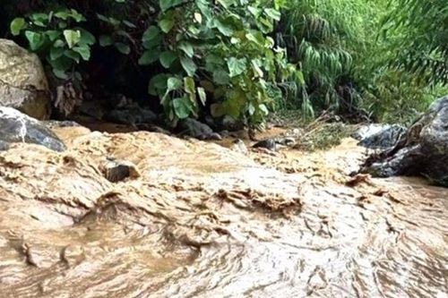 Yên Bái: Hai người bị mưa lũ cuốn trôi mất tích