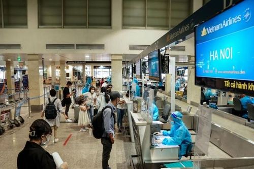 Thực hiện thành công chuyến bay thương mại đầu tiên TP.HCM - Hà Nội