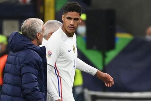 Man United méo mặt với chấn thương của Varane