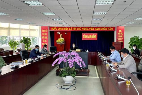 Bộ Y tế tổ chức hội nghị trực tuyến về tiến độ triển khai tiêm vắc xin phòng dịch Covid-19