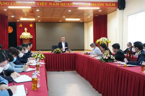 Chủ tịch UBND tỉnh Trần Văn Hiệp làm việc với Kho bạc Nhà nước