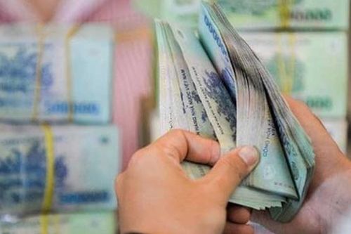 Bí thư xã đoàn chiếm dụng tiền hỗ trợ người dân