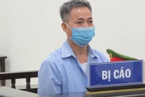 Truy sát hàng xóm chỉ vì câu nói: 'Cho chó cắn nhau đi'
