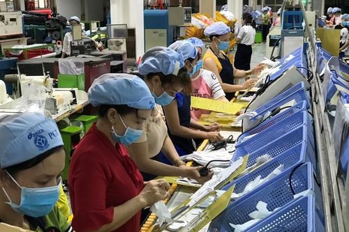 Bế tắc nhưng nhiều công nhân ở Đồng Nai vẫn bám trụ đến cùng, từ chối về quê