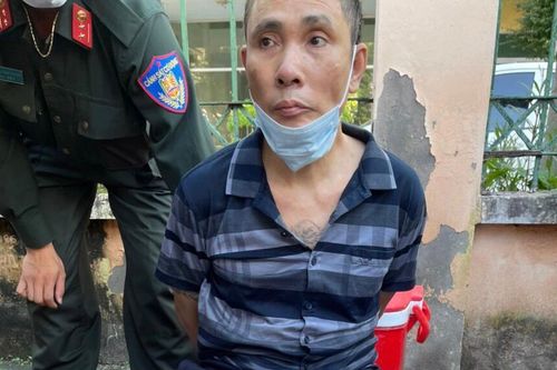 Bắt đối tượng có 5 tiền án giấu ma túy... trong quần lót