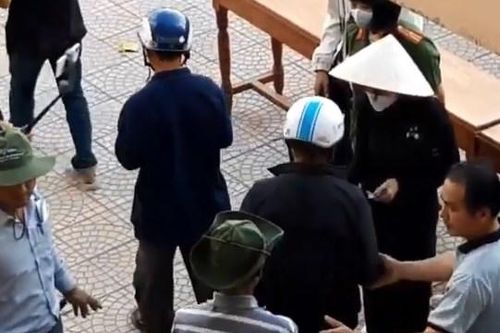 Thừa Thiên-Huế: Nghệ sĩ Thủy Tiên, Hoài Linh không phối hợp với Mặt trận tỉnh trao quà từ thiện