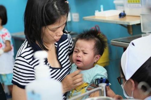 Nguy cơ bệnh truyền nhiễm tấn công trẻ sau giãn cách xã hội