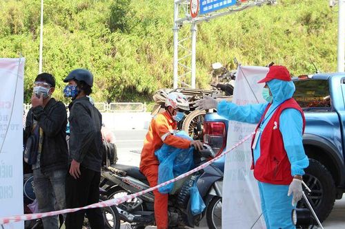 Trạm dừng chân hầm Hải Vân - nơi chia sẻ yêu thương
