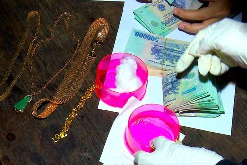 Khởi tố, bắt tạm giam đối tượng trộm cắp tài sản hơn 1 tỷ đồng