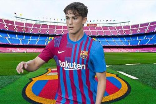 Barca 'trói chân' tài năng trẻ trước sự nhòm ngó của Man United