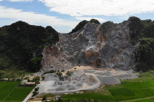 Thanh Hóa: Yêu cầu doanh nghiệp dừng hoạt động tại khai trường trái phép