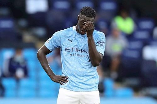 Tòa án Anh đã từ chối đơn bảo lãnh của hậu vệ đắt giá của Man City sau cáo buộc hiếp dâm