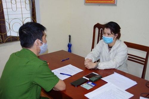 Nữ quái giả giọng đàn ông lừa 'người tình' hơn 4 tỷ đồng