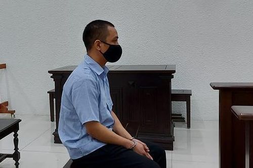 'Nổi hứng' cướp giật tài sản, shipper phải trả giá