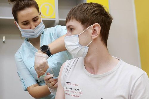 COVID-19: Chuyên gia nhận định về làn sóng lây nhiễm thứ tư tại Nga