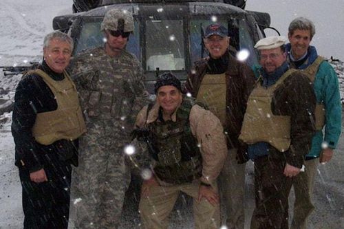 Hành trình ly kỳ rời khỏi Afghanistan của thông dịch viên từng giúp đỡ ông Biden