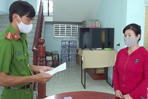 An Giang: Tạm giữ người phụ nữ tấn công lực lượng phòng chống dịch