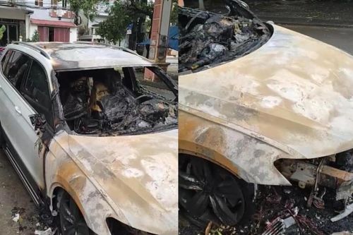 Xế hộp 2 tỉ đồng cháy rụi trong đêm ở Quảng Ninh, dân mạng đồn đoán là hậu quả của một vụ đánh ghen