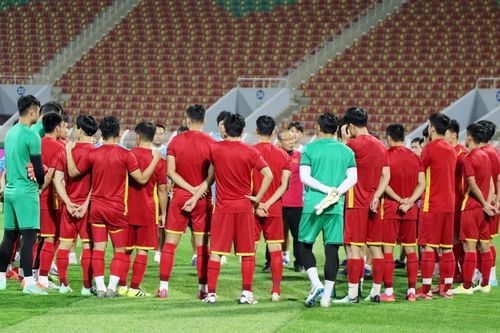 Tại sao danh sách tuyển Việt Nam đấu Oman vẫn chưa được công bố?