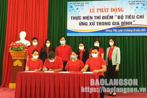 Văn Lãng: 100 hộ gia đình đăng ký thực hiện thí điểm 'Bộ tiêu chí ứng xử trong gia đình' năm 2021Tin khácThành phố Lạng Sơn: Vững bước trên đường phát triểnDoanh nghiệp Lạng Sơn: Xây dựng, phát triển văn hóa doanh nghiệp