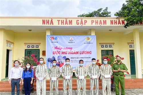 Tổ chức Chương trình 'Thắp sáng ước mơ hoàn lương'