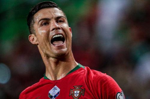 Ronaldo lập hat-trick trong trận thắng 5-0 của Bồ Đào Nha