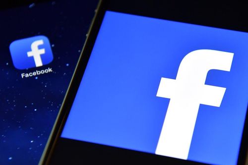 Facebook cấm cửa người tạo ra công cụ 'hủy theo dõi mọi thứ'