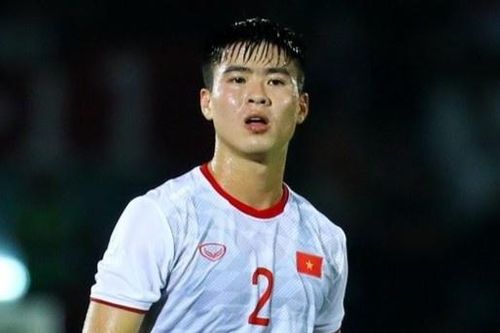 Tuyển Việt Nam ngây thơ và va phải VAR