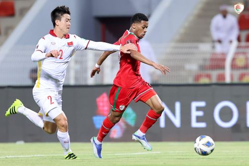 HLV Quốc Vượng: 'Có VAR, hậu vệ Việt Nam không qua được trọng tài'