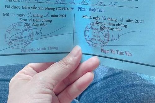 Vụ cô gái khoe được tiêm 2 mũi Pfizer: Kỷ luật phó chủ tịch phường