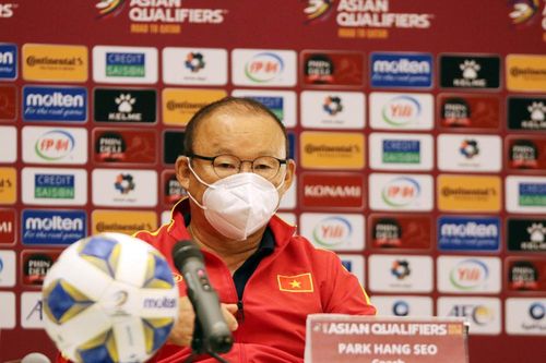HLV Park Hang-seo: 'Các cầu thủ ĐT Việt Nam bất mãn với trọng tài'
